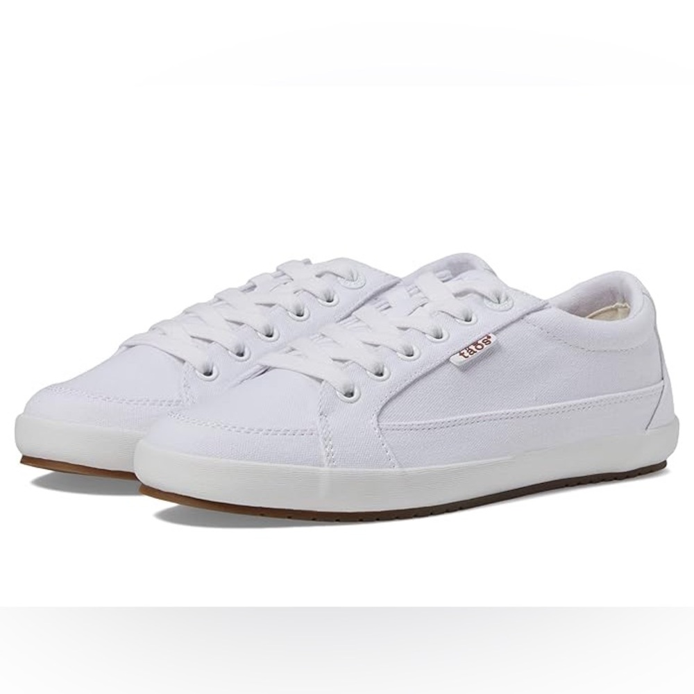 TAOS MOC STAR II CANVAS SNEAKER IN WHITE SIZE 7 NEARLY NEW